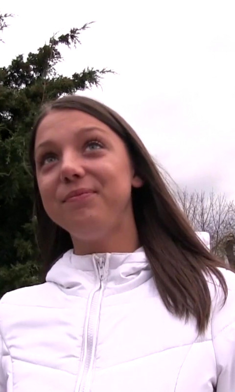 Foxy Di Took Him Back To Her Hotel Room And Showed Her Sweet Little Tits Pics