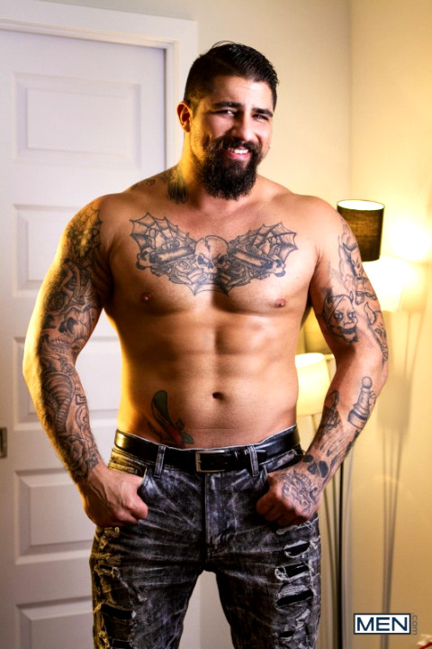 Men - Theo Brady Takes Cock Ryan Bones' In The Bathroom