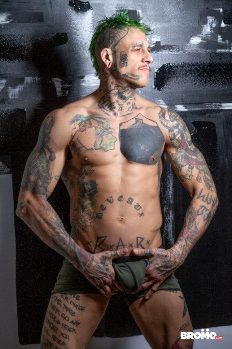 Bo Sinn Fucking Adam Awbride's Mouth