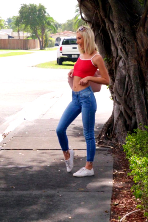 Mofos - Bag Switch-aroo Sky Pierce