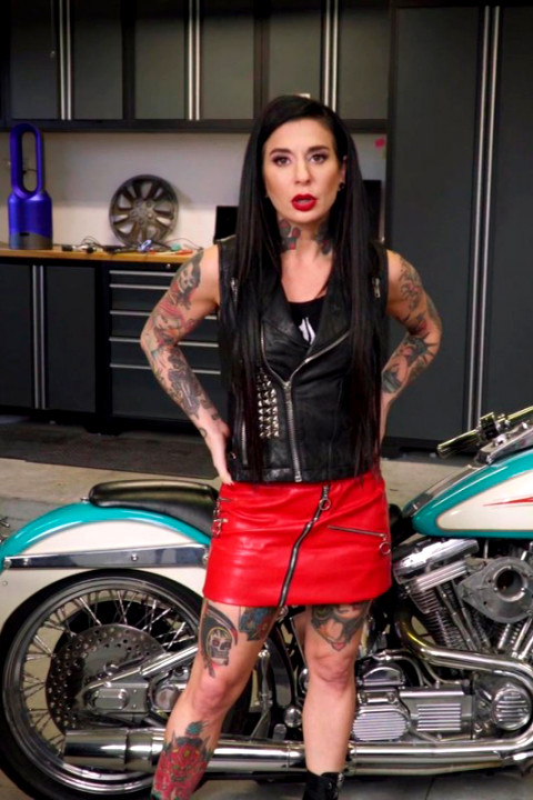 Squirting Biker Babe Joanna Angel Fucks The Mechanic