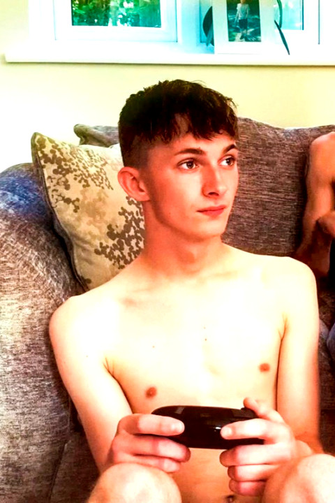 Men - Mickey Taylor, Harri Oakland, Ronnie Stone And Clayton Fox In Remote Control