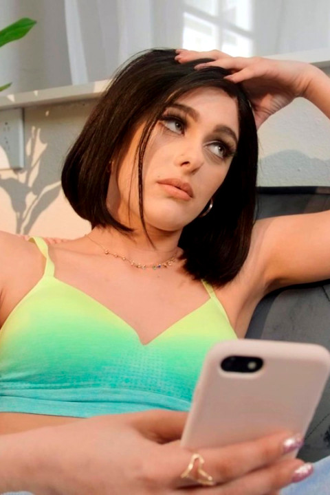 Shaving The Best For Last with Honey Gold and Paris Amour