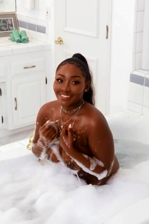 Rubadub Hot Dick In a Tub with Osa Lovely