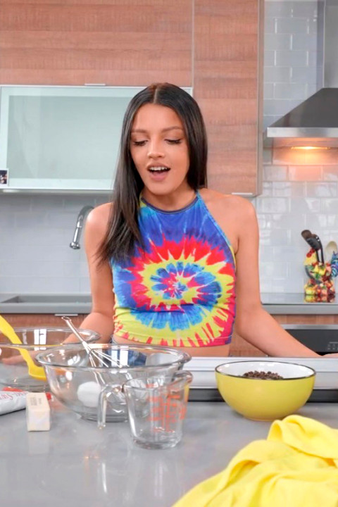 RealityKings - The Cookies Can Wait with Ella Cruz