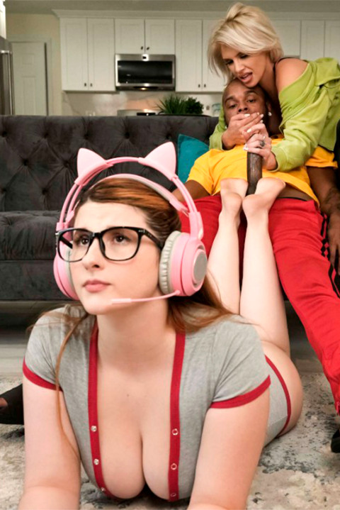 Brazzers - Sneaky MILF Landlord vs Cheating Tenant & Big Natural Ginger GF with Bess Breast and Charlie Phoenix