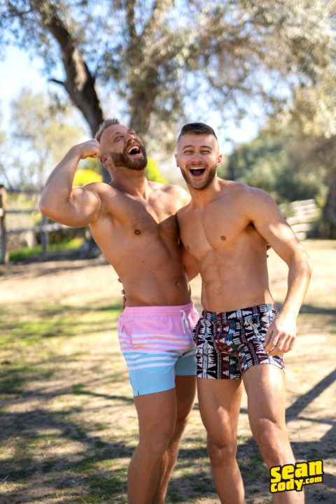 SeanCody - Devy and Brogan - Bareback