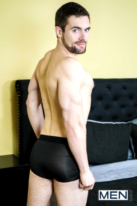 Men - Couple Cliff Jensen And Griffin Barrows Fucks In Hotel Room