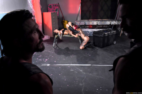 Hot Girls Anna Bell Peaks And Felicity Feline Have Got To Defend Themselves The Only Way They Know How