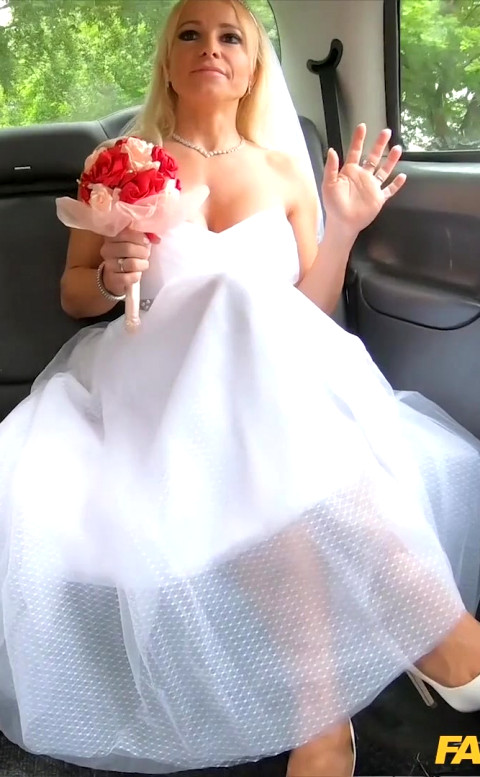 Fakehub - Her Best Friend Convinced Tara Spades To Try A New Dick