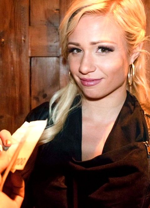 Fakehub - Gabi Gold Lets Fuck Her Tight Wet Pussy