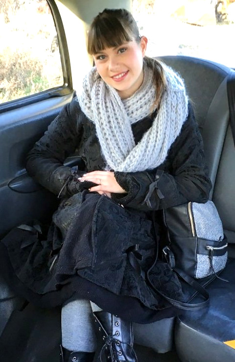 Fakehub - Luna Rival Was From France And Visiting London