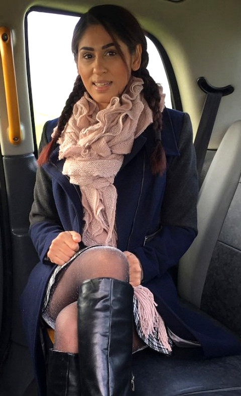 Faketaxi - Sahara Knite Showed Taxi Driver She Had No Panties On