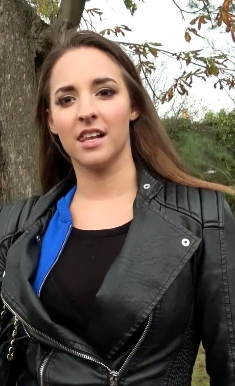 Fakehub - Guy Offered Amirah Adara 1000 Euro For A Quick Blowjob