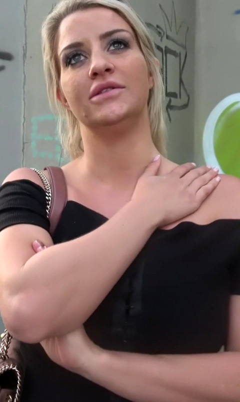 Sucking His Big Dick Turned Sienna On So Much That She Wanted To Fuck