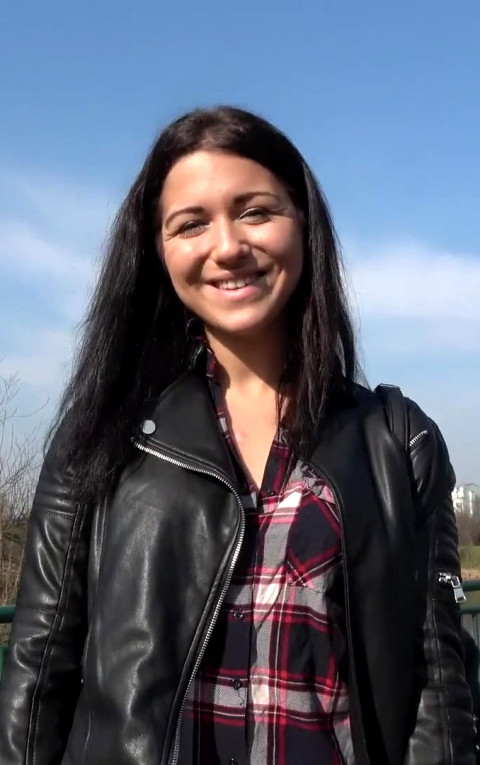 Publicagen - Pretty Russian Waitress Jessica Lincoln Was Deepthroating His Cock