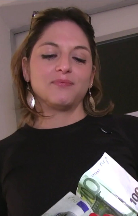 Publicagent - Rachel Adjani Did A Slow Strip To Show Off Her Athletic Body