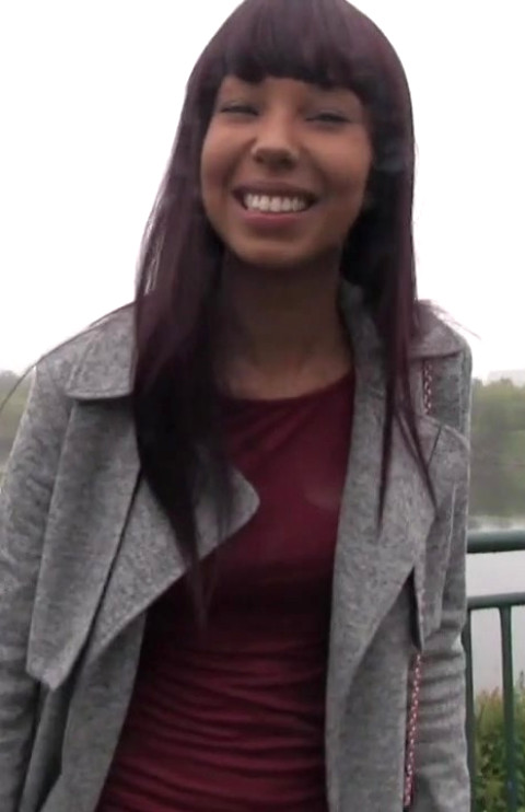 Sade Rose Gladly Went Into His Car And Unveiled Her Shaved Wet Pussy