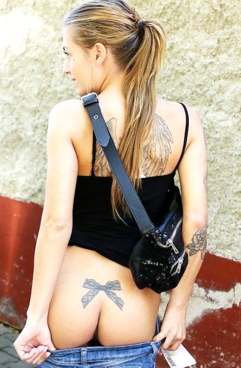 Fakehub - Silvia Pulled Down Her Shirt And Flashed Her Boobs