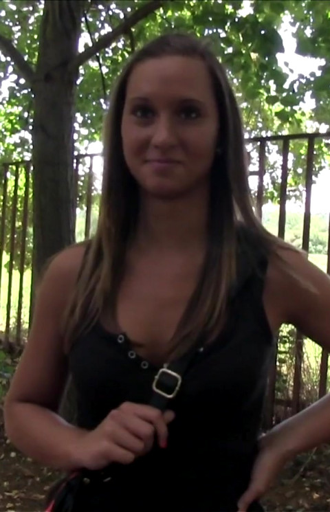 Fakehub - Naomi Bennet Was So Horny She Couldn't Wait To Fuck On Camera