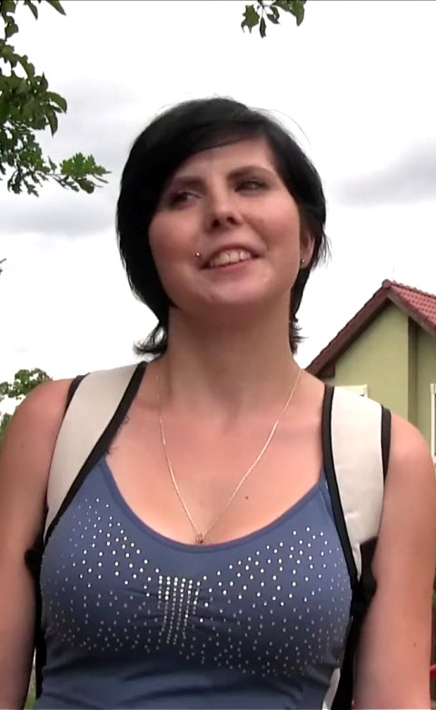 The Promise Of Hard Cash For A Fast Photoshoot Soon Loosened Nicol Qorrel Up